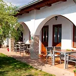 Negra Apartamento Balatonfőkajár