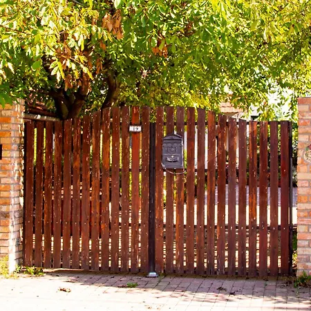 Negra Vendeghaz Daire