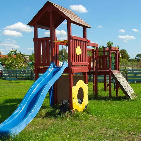 Negra Vendeghaz アパート