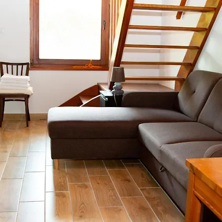 Negra Vendeghaz * Balatonfőkajár